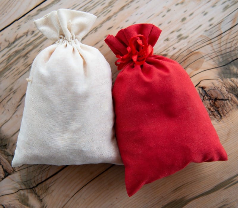 Natürlicher Mottenschutz mit Arvenholzsäckchen | Arve.ch Mottensack/Duftsack Arve