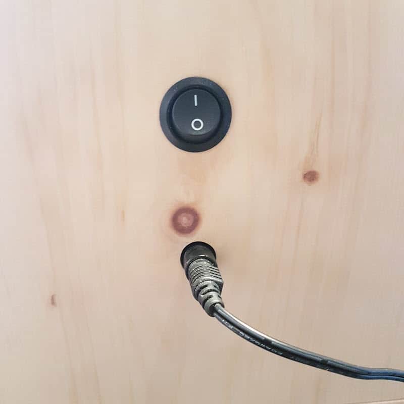 Detail Arvenlüfter Stromanschluss | Arve.ch Detail Arvenlüfter Stromanschluss