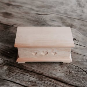 Arventruhe geschlossen | Arve.ch Arventruhe geschlossen