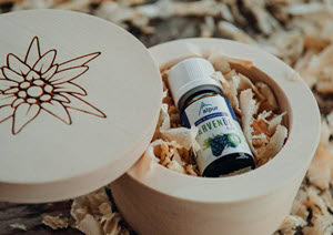 Arvendufttopf_Edelweiss_Arvenöl_offen_9733_300 | Arve.ch Dufttopf aus Arve (von Alpur)